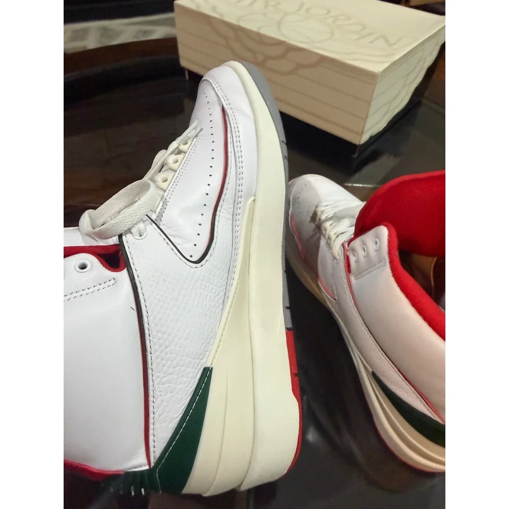 Air Jordan 2 Retro Christmas White Red Green Mens Sneakers DV9956-100 Size 10.5